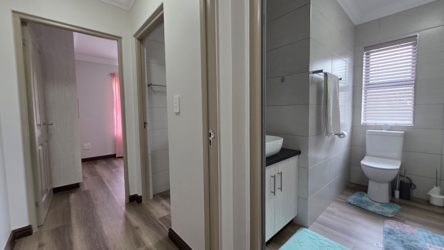 2 Bedroom Property for Sale in Da Nova Western Cape